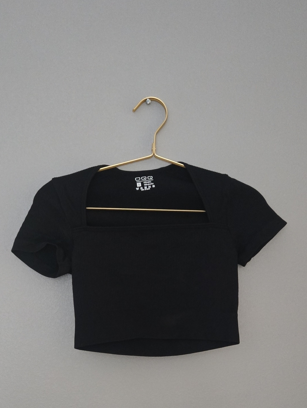 OQQ Women’s Black Square Neck Crop Top